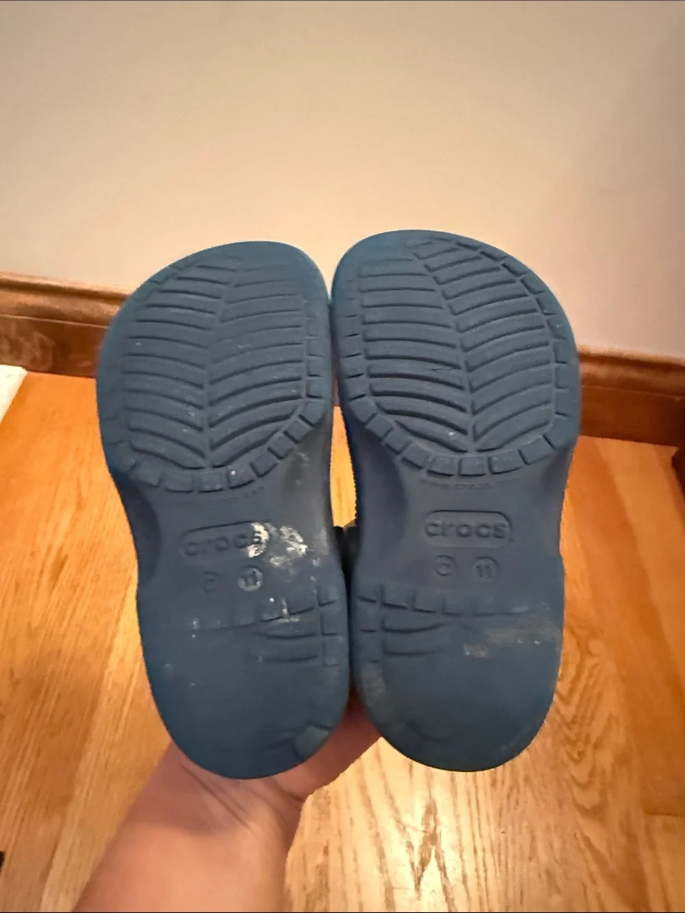 CROCS guc please